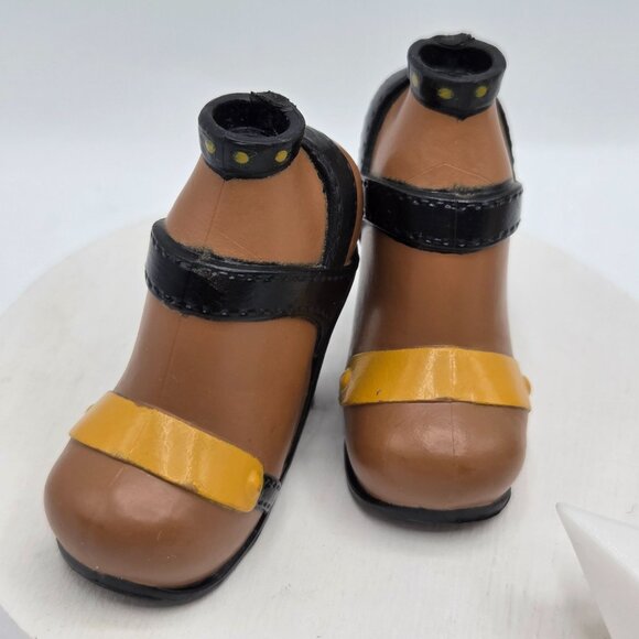 Bratz Shoefie Snaps Shoes Set With White Star Brush - Picture 4 of 8